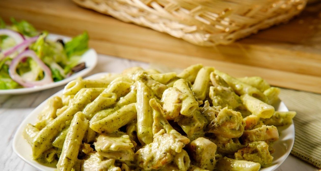 Es mēģināju Sicīlijā, tagad es regulāri daru. Pesto ideāli piemērots makaroniem un picai