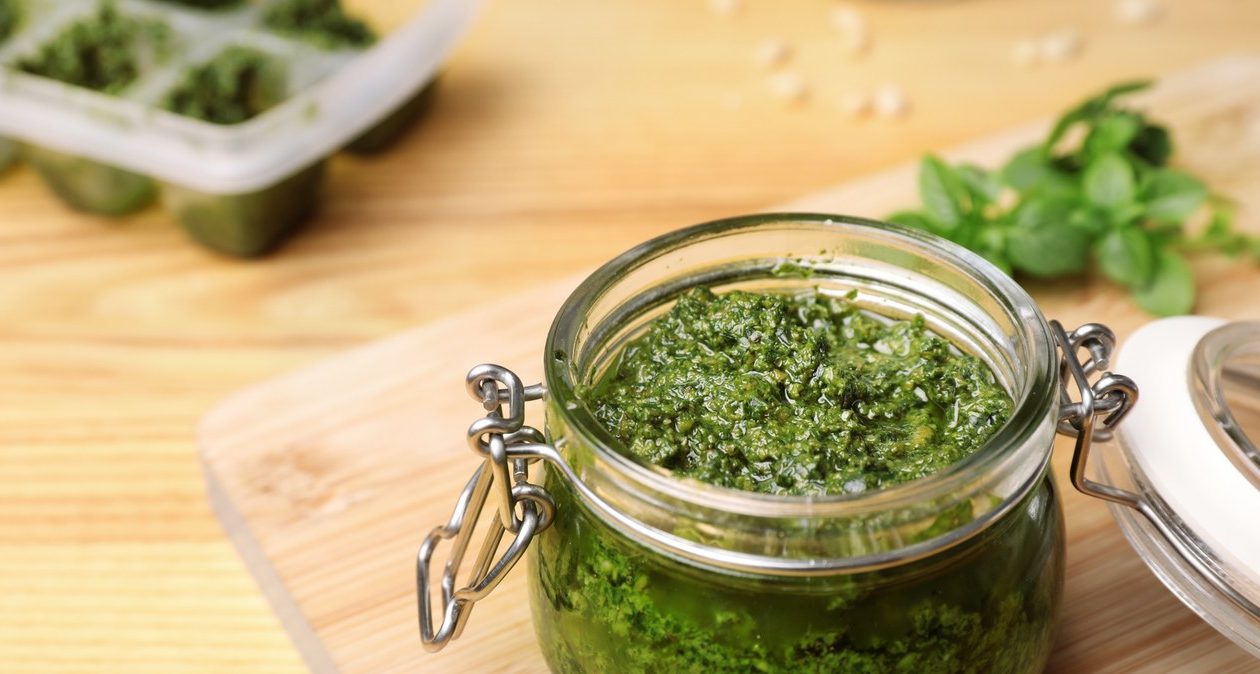 Ārstniecisks pesto ar kraukšķīgu papildinājumu. Tas darbojas uz aknām kā aizsargājošs lietussargs, palīdz gremot