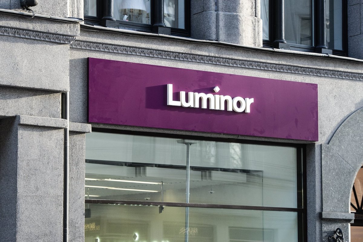 Luminor banka informē, ka ir 5 darbības, kas jāveic, lai Bankomāta neblokētu jūsu debetkarti.
