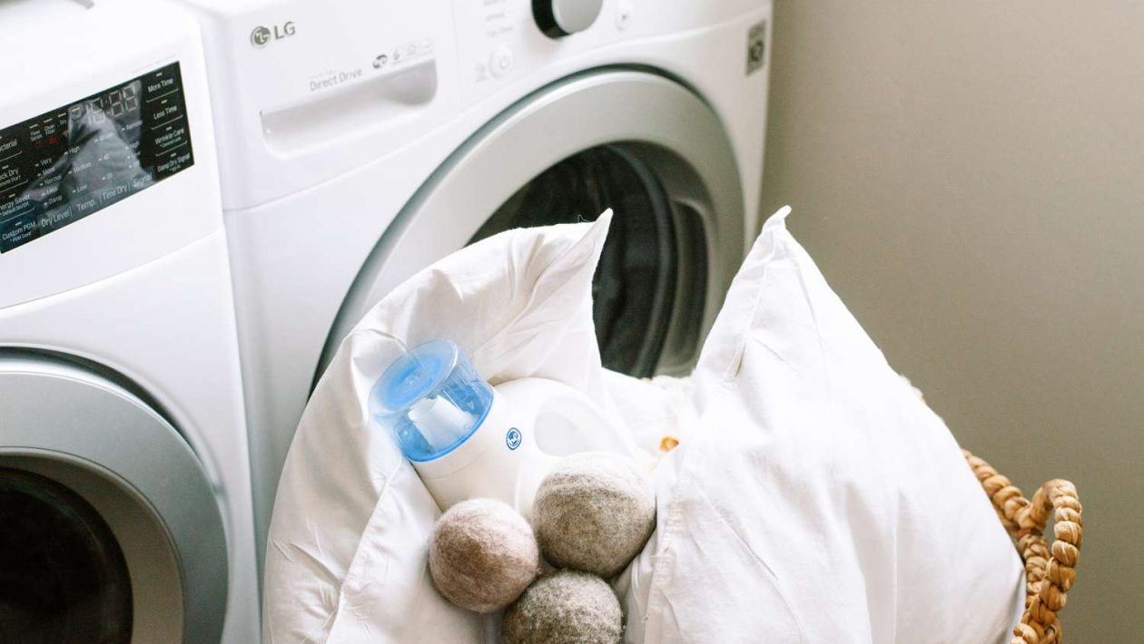 How to clean and care for feather pillows Hero dc4aeb37476042828b5ae8438cfc79b5