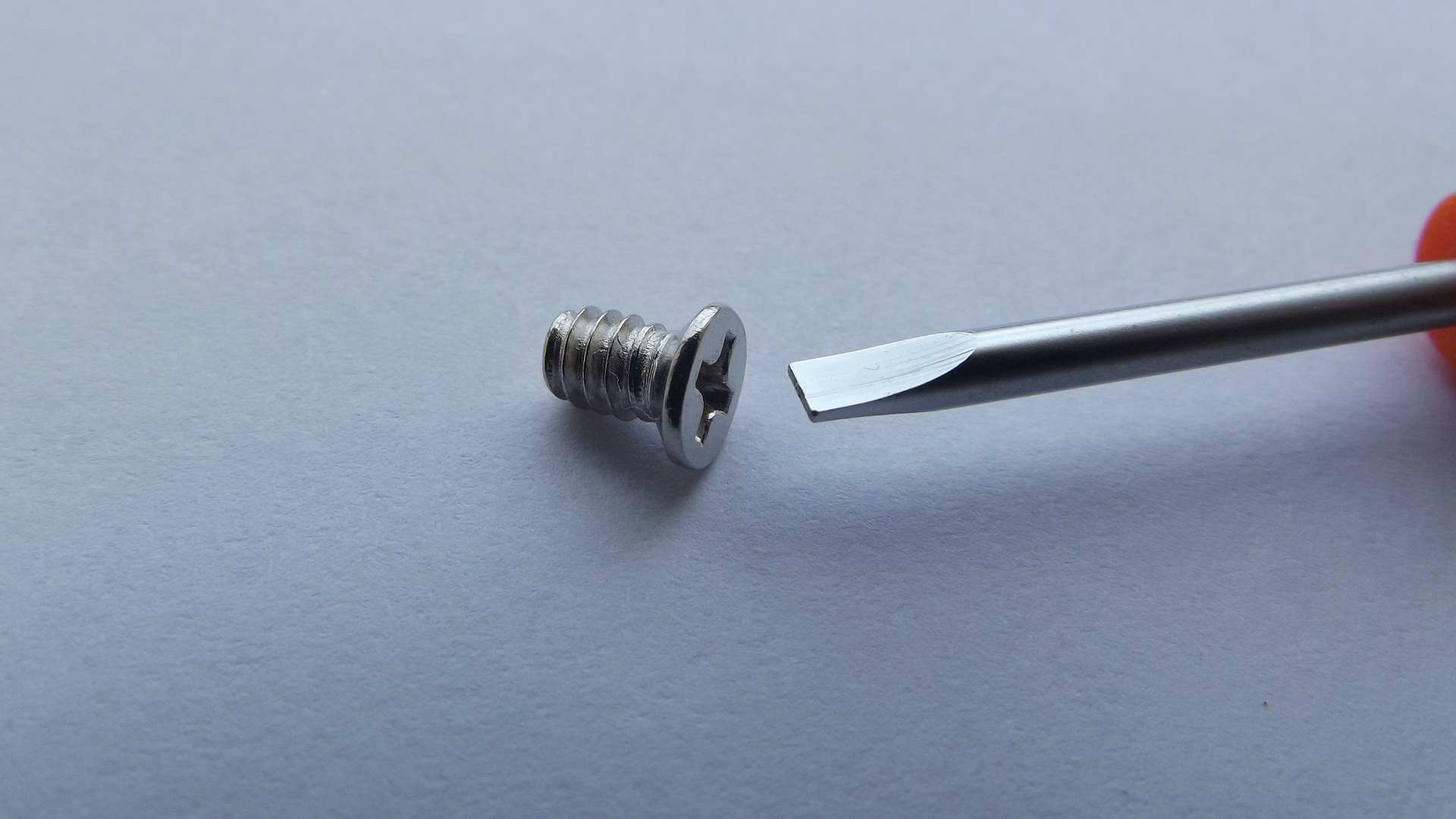 Apple sāka uzstādīt šo skrūvi pirmajā iPod. 24 gadus vēlāk tā joprojām ir izšķiroša nozīme uzņēmuma globālajā stratēģijā.