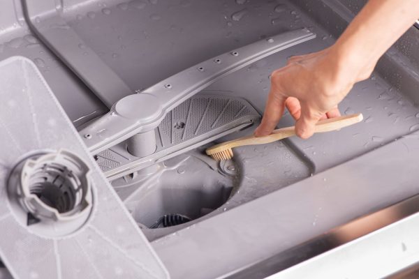 how to clean the dishwasher 1900465 09a 8e2f2c55feda4410a081d88ce74b912a