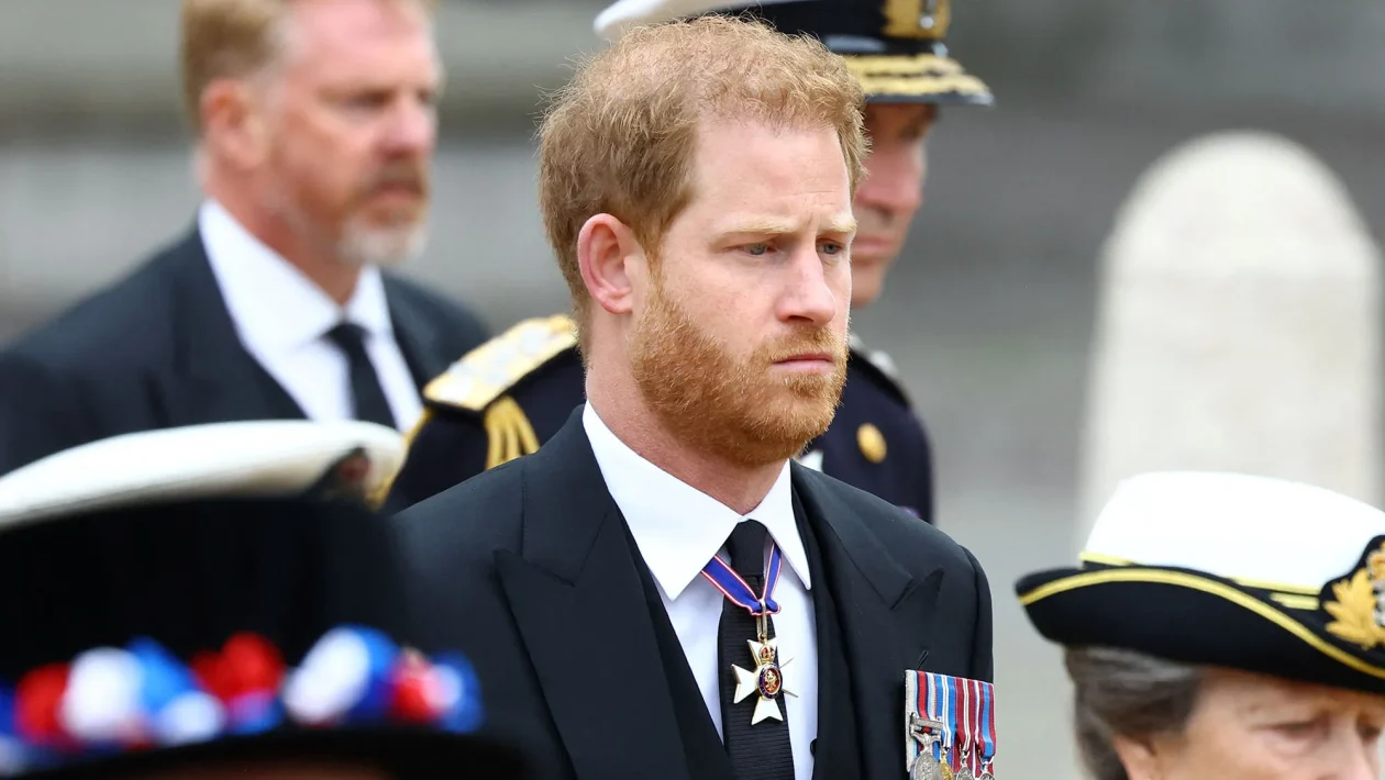 prince harry barred queen coffin salute 02